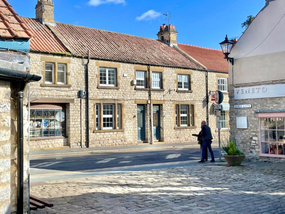 The Old Post Office - Central Helmsley With Parking Exteriér fotografie